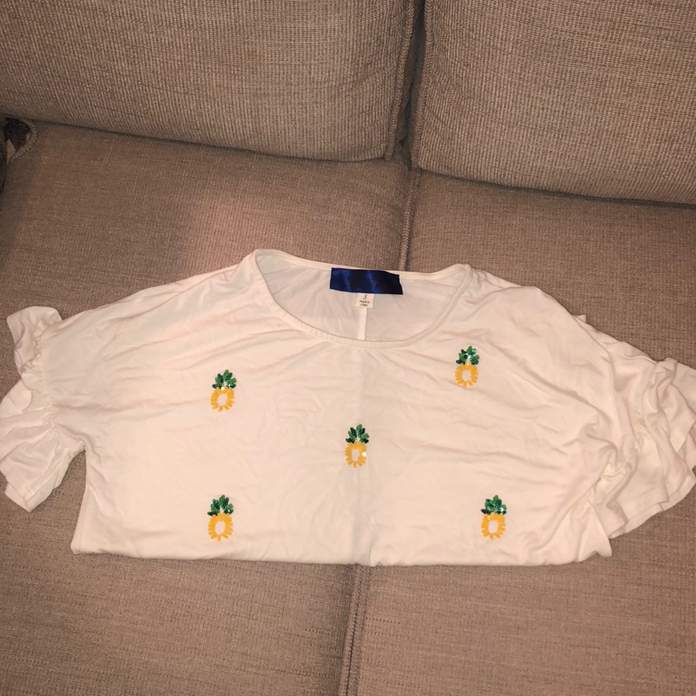 Women’s small top